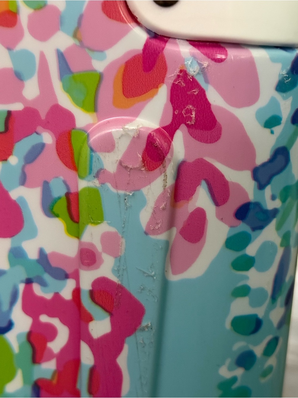 Lilly Pulitzer Hard Shell Carry-On Suitcase - Picture 8 of 9